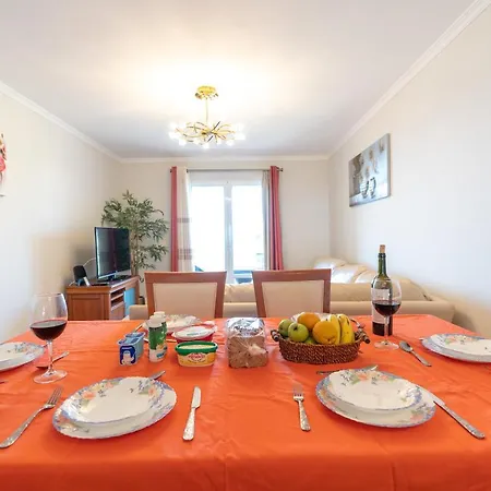 公寓 Alberto 丰沙尔